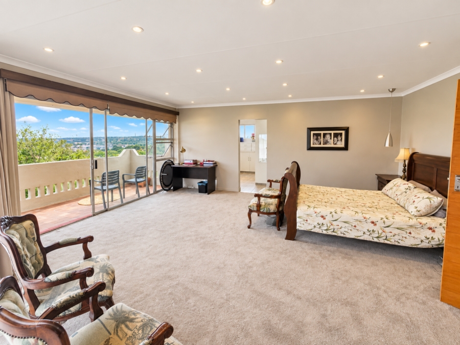 4 Bedroom Property for Sale in Heuwelsig Free State